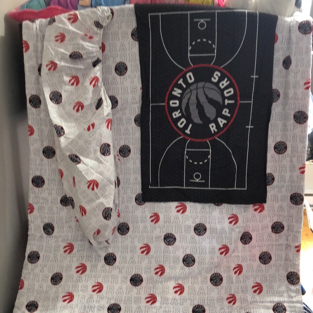 🏀Toronto Raptors🏀Toddler 3pc Bed set🏀 - Picture 5 of 12